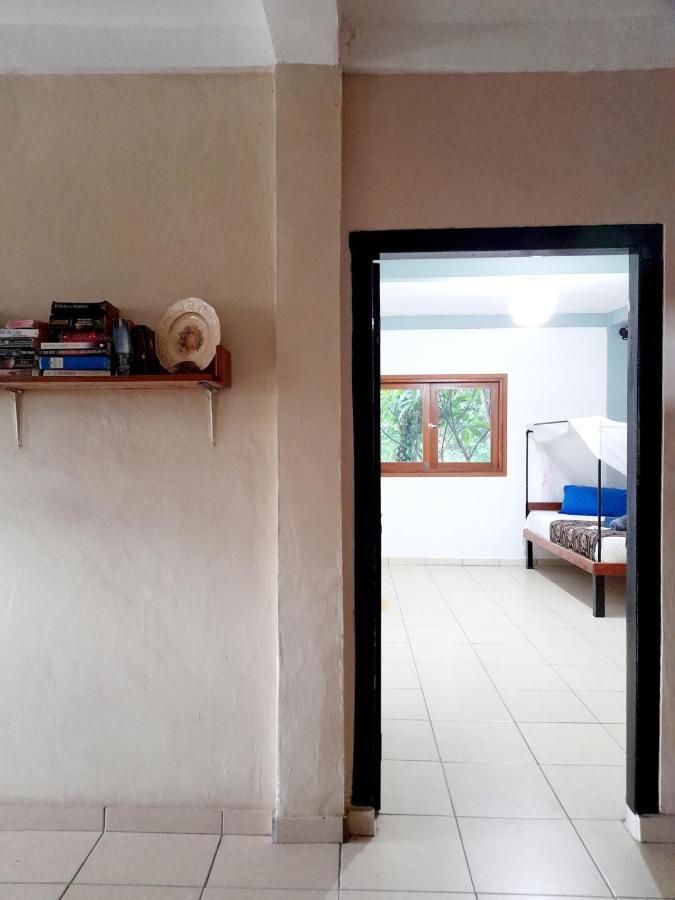 Merdeka House Maluk Экстерьер фото