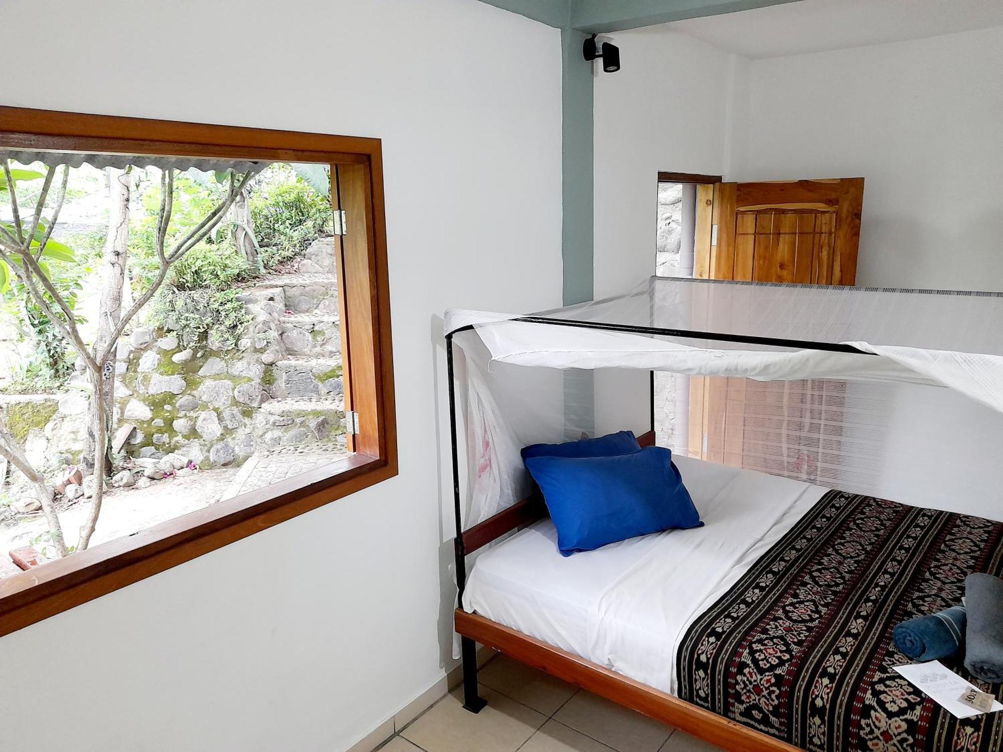 Merdeka House Maluk Номер фото